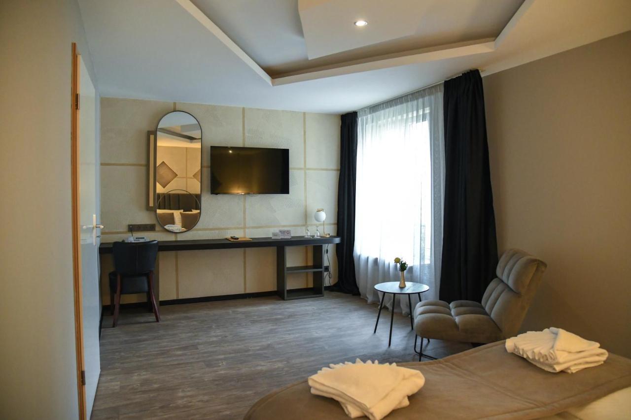 Hotel Zum Weissen Ross Деліч Екстер'єр фото