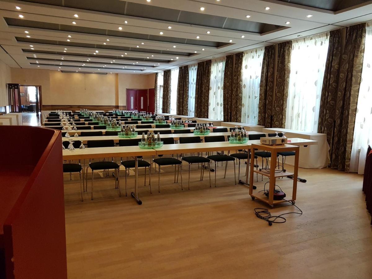Hotel Zum Weissen Ross Деліч Бізнес фото